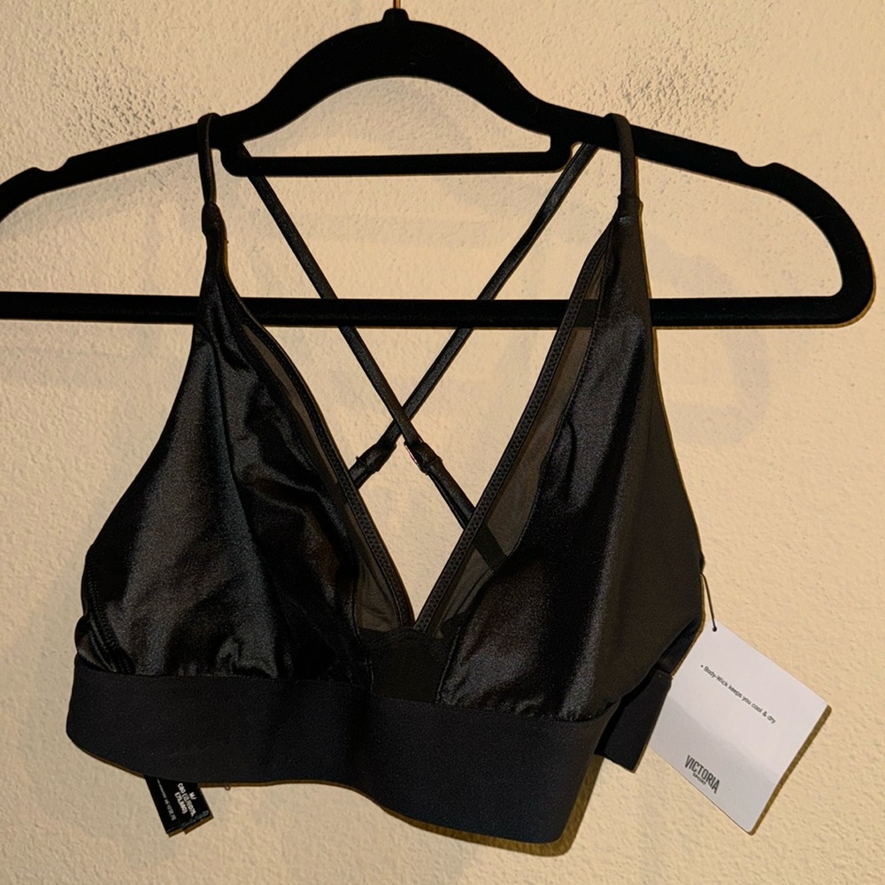 Victoria’s Secret Victoria Sport Black Bra Size Medium New with Tags